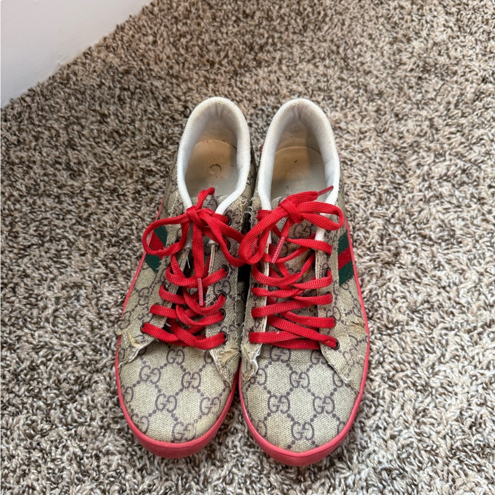 Authentic Gucci Beige GG Canvas Sneakers size 8 Women’s PRICED TO SELL OR OFFER